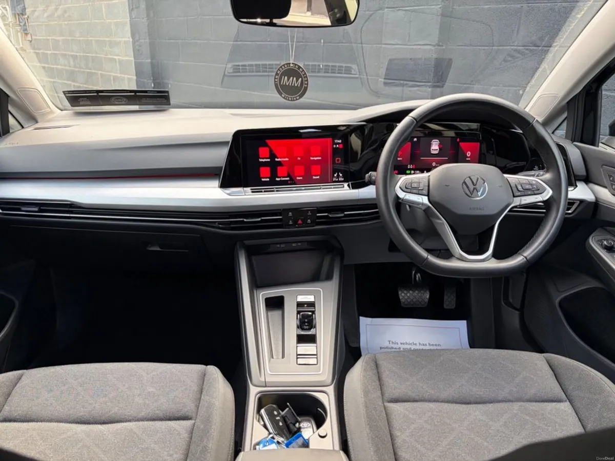 Volkswagen Golf Style 2.0TDI 115PS DSG - Image 3