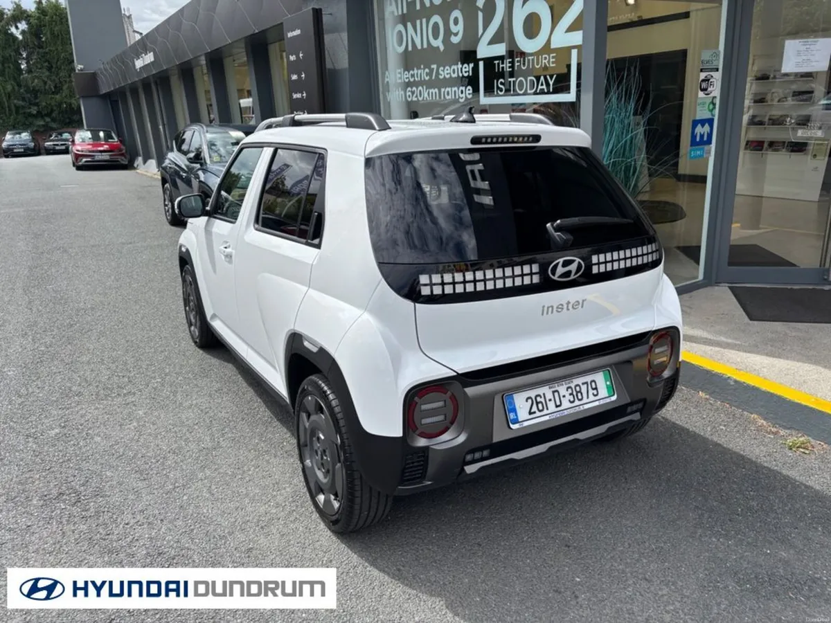 Hyundai INSTER Cross 5DR Auto - Image 4
