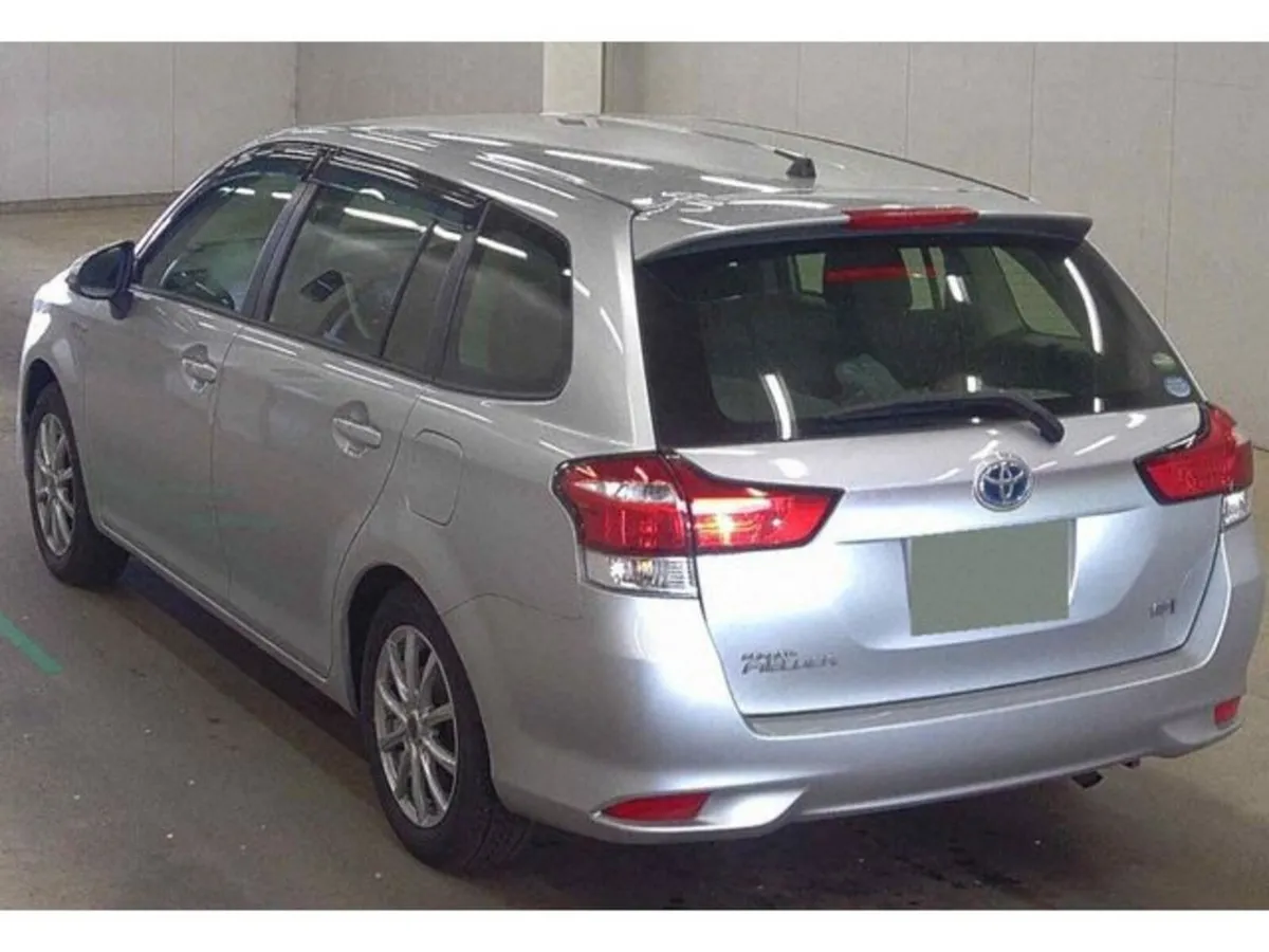 Toyota Corolla 1.5 Corolla Fielder Petrol Hybrid A - Image 3