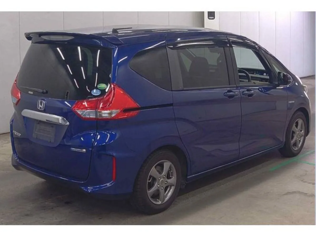 Honda Freed 1.5 Petrol Hybrid G Honda Sensing Auto - Image 4