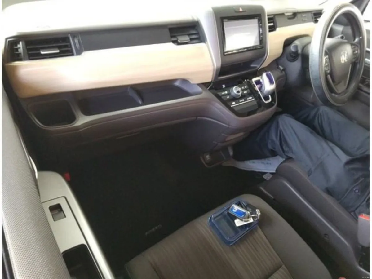 Honda Freed 1.5 Petrol Hybrid G Honda Sensing Auto - Image 5