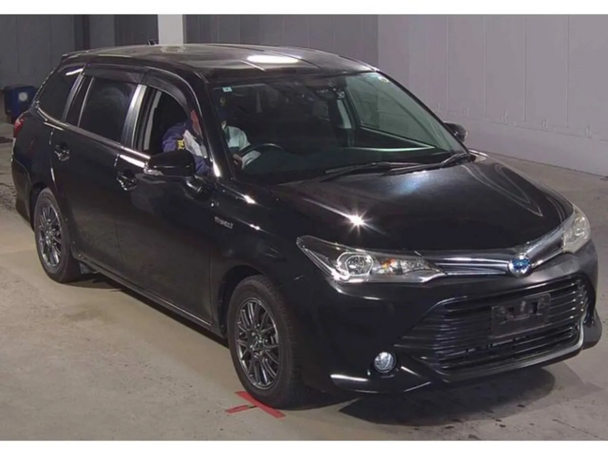Toyota Corolla 1.5 Corolla Fielder Petrol Hybrid A - Image 2
