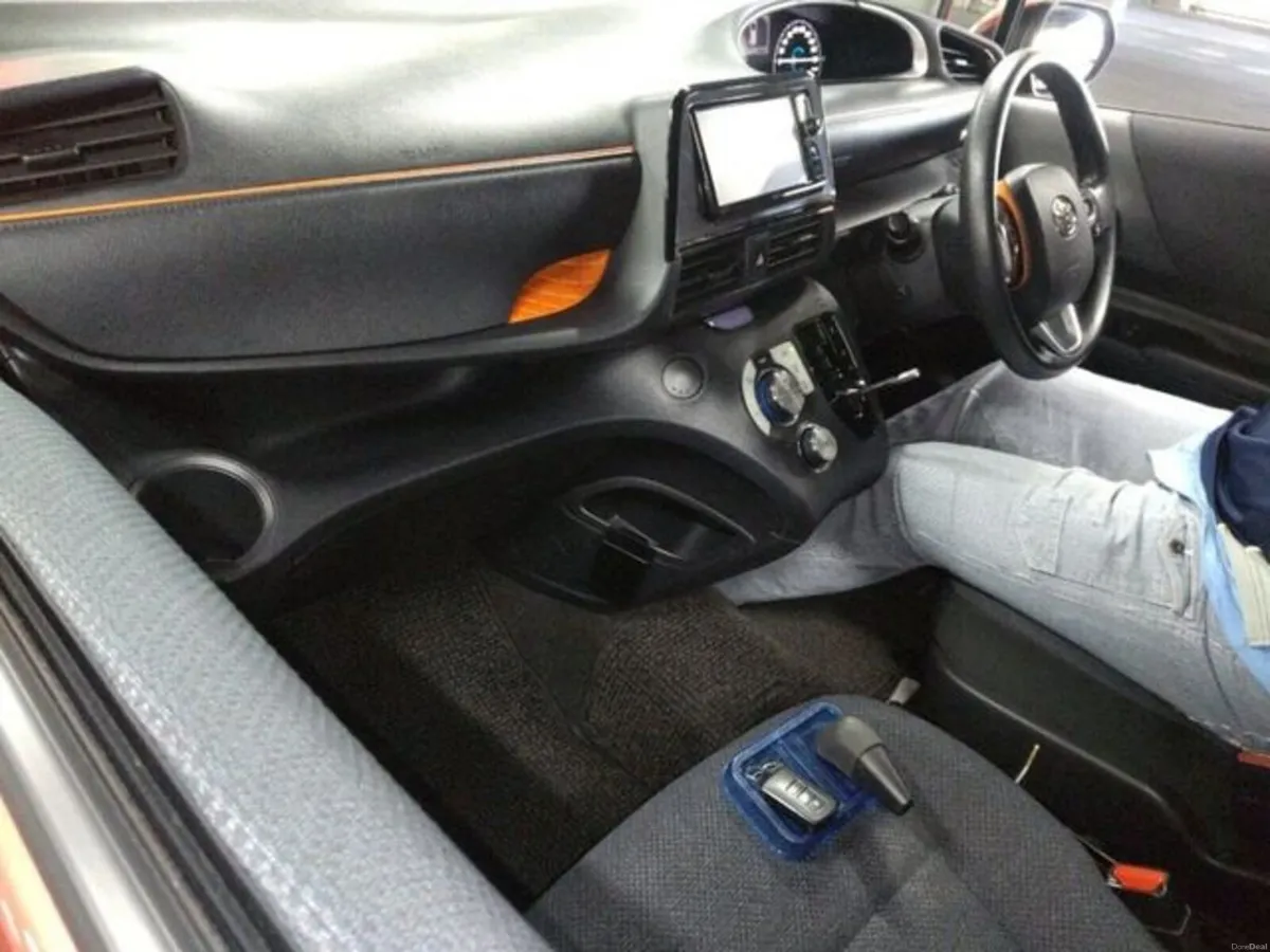 Toyota Sienta 1.5 Petrol - Image 5
