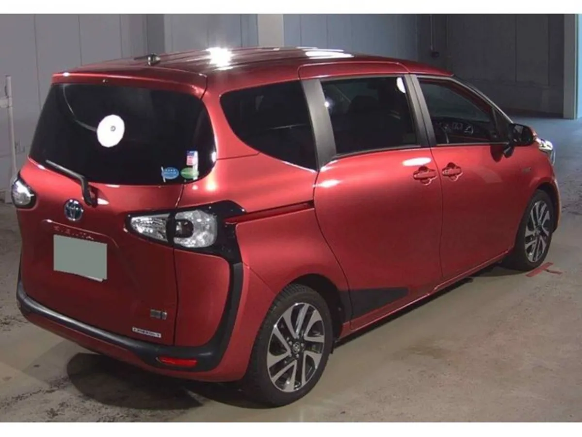 Toyota Sienta 1.5 Petrol Hybrid X Auto - Image 4