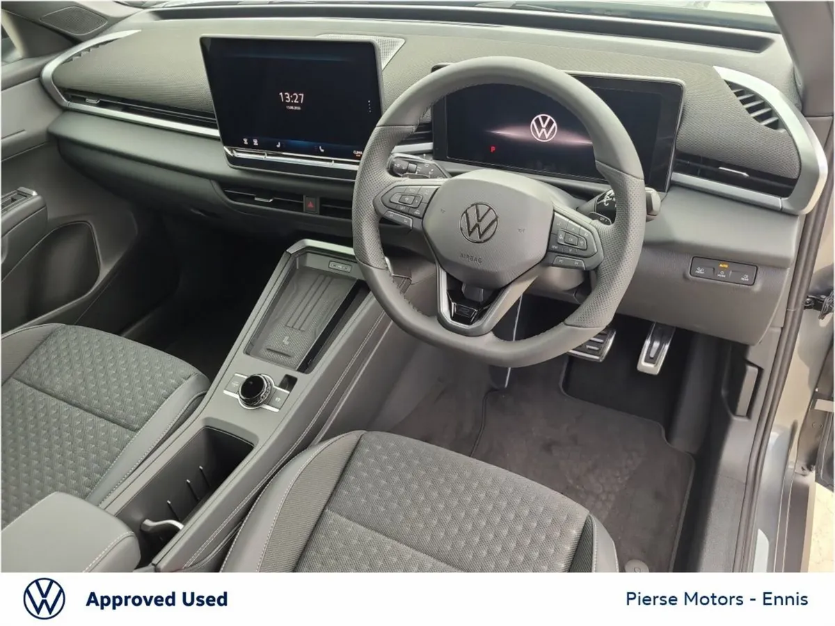 Volkswagen T-Roc R-LINE BLACK ED 1.5TSI 150HP MHEV - Image 2