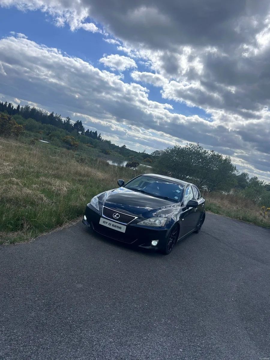 Lexus is250 - Image 3