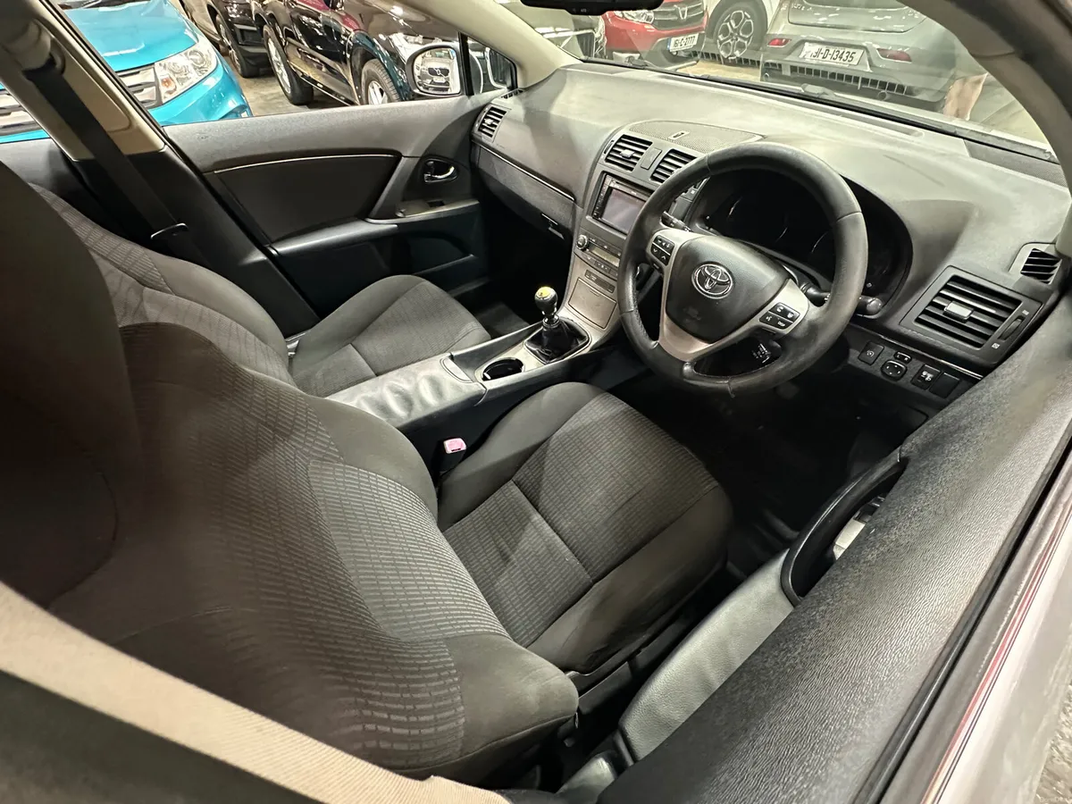 2010 Toyota Avensis 2.0 D-4D 125 BHP Terra - Image 6