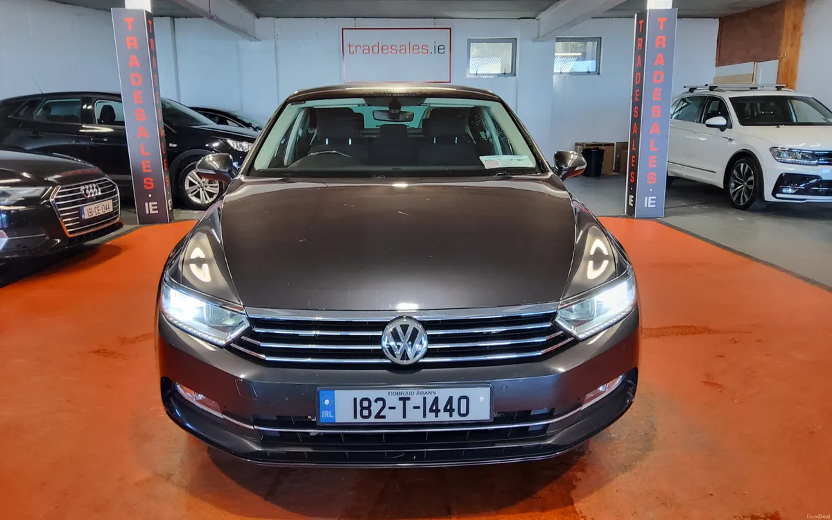 Volkswagen Passat 2018 - Image 2
