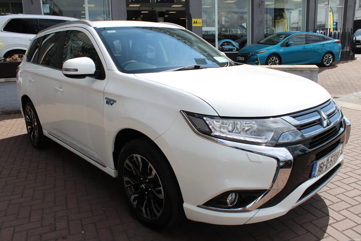 Mitsubishi Outlander 2016 - Image 2