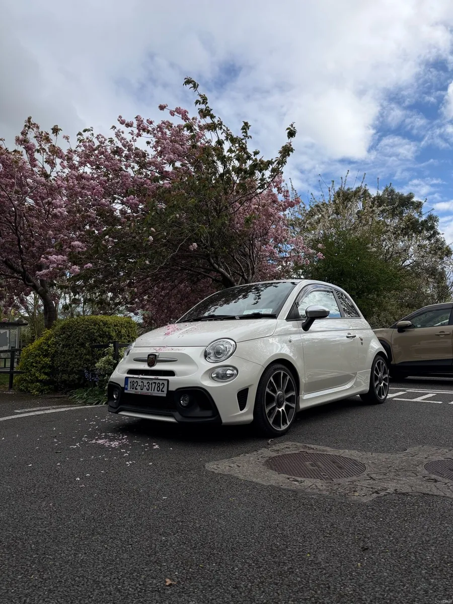 Abarth 595 Turismo 2018 1.4 T-Jet - Image 1