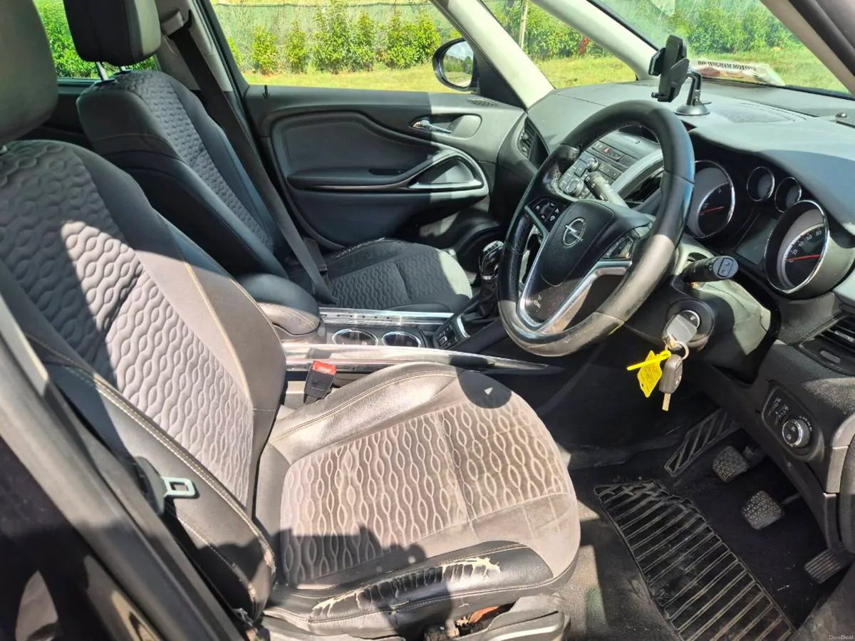 142 Opel Zafira Tourer 1.6 cdti - Image 5