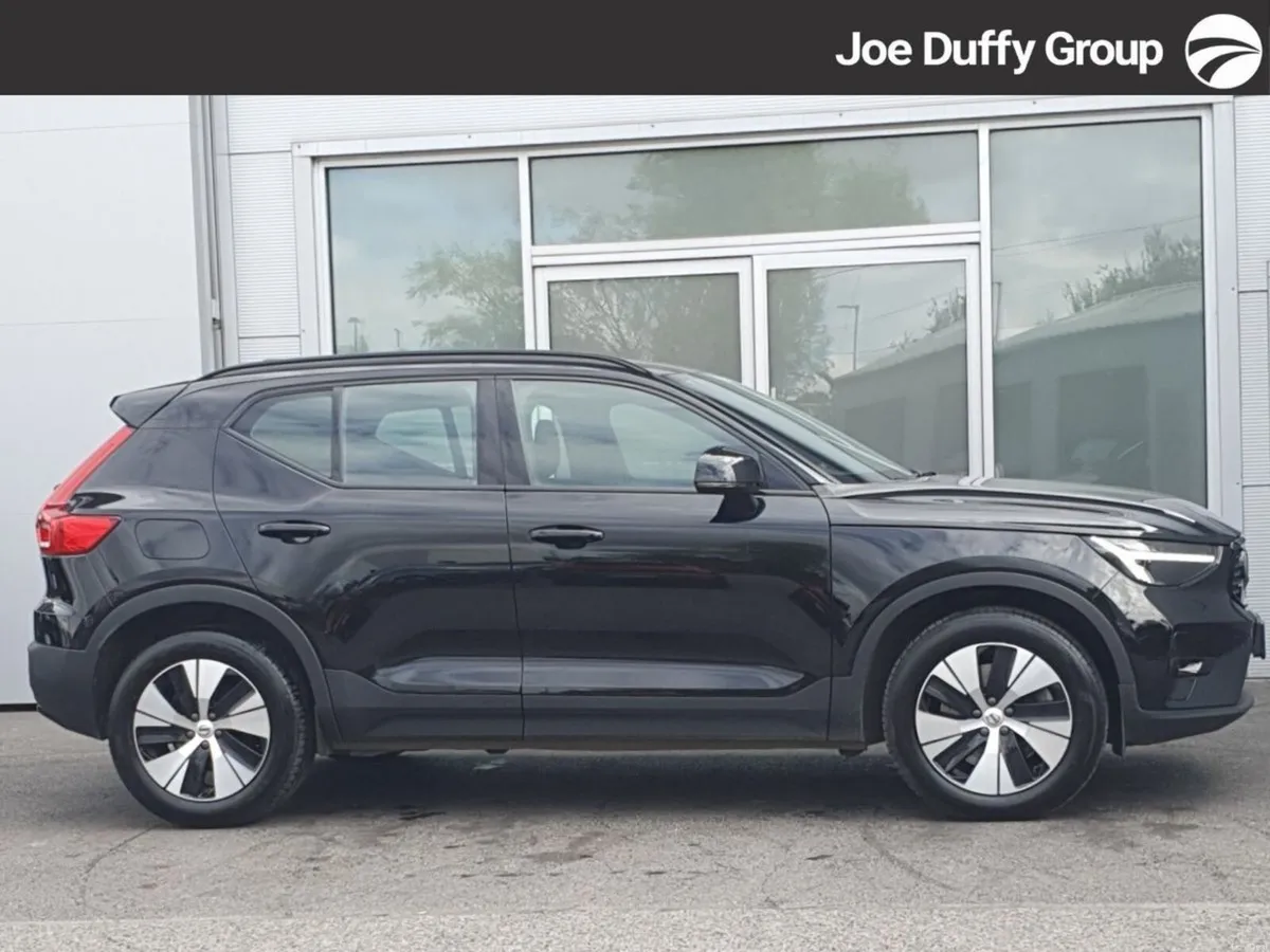 Volvo XC40 Xc40 + T4 Recharge Auto  Plus  Recharge - Image 5