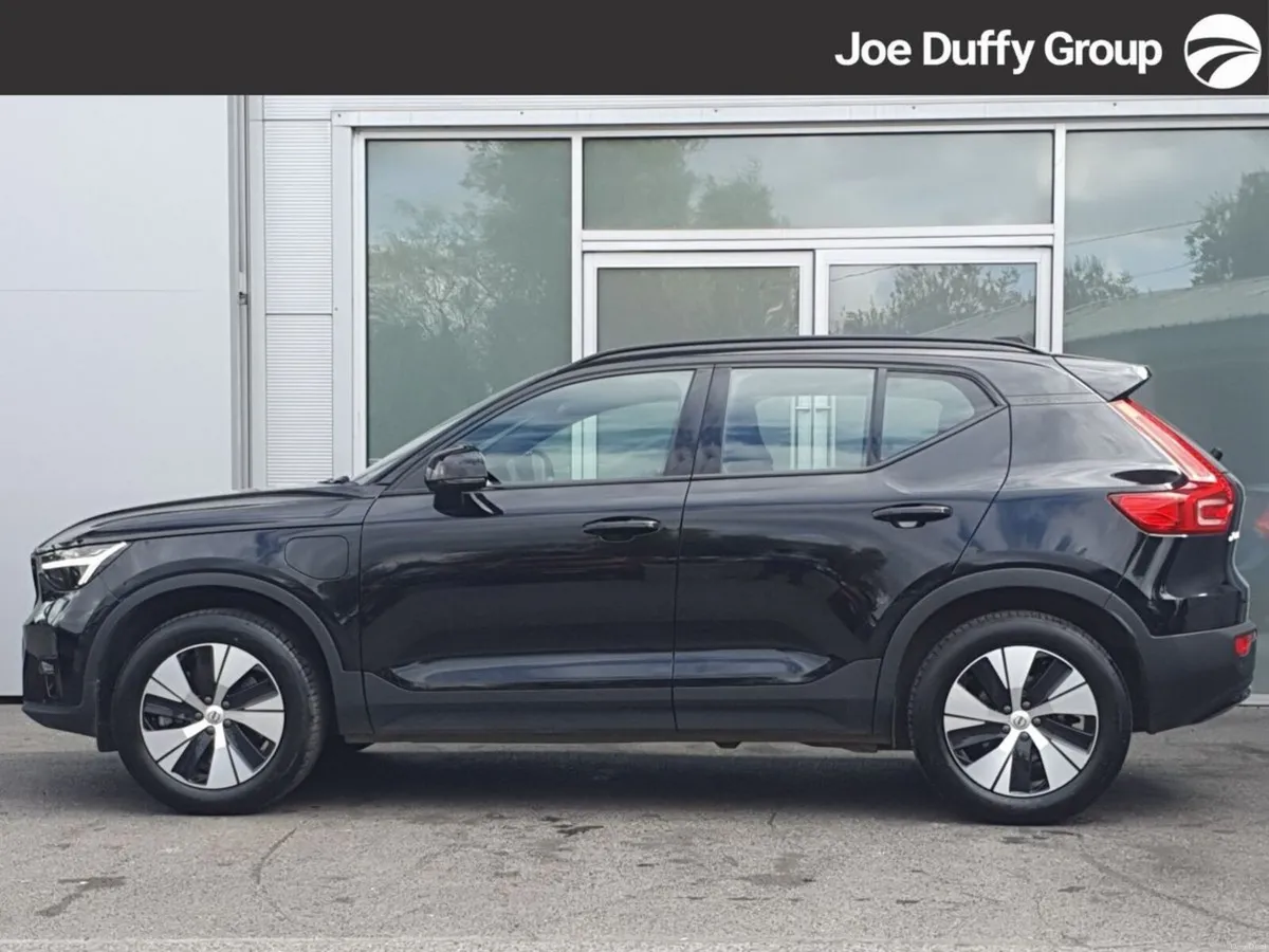 Volvo XC40 Xc40 + T4 Recharge Auto  Plus  Recharge - Image 3