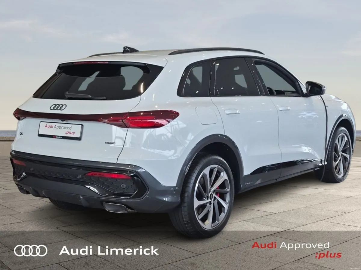 Audi Q5 E-HYBRID S LINE + UPGRADED ALLOYS + BLACK - Image 5