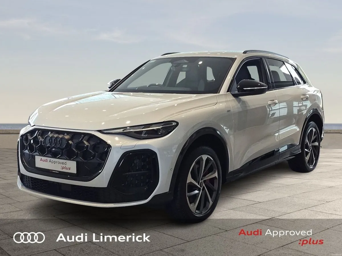 Audi Q5 E-HYBRID S LINE + UPGRADED ALLOYS + BLACK - Image 3