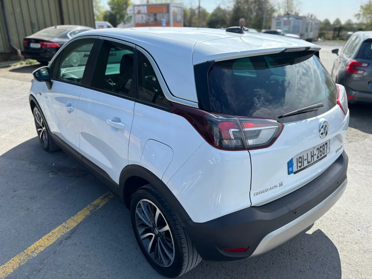 Vauxhall Crossland X 2019 Manual diesel - Image 3