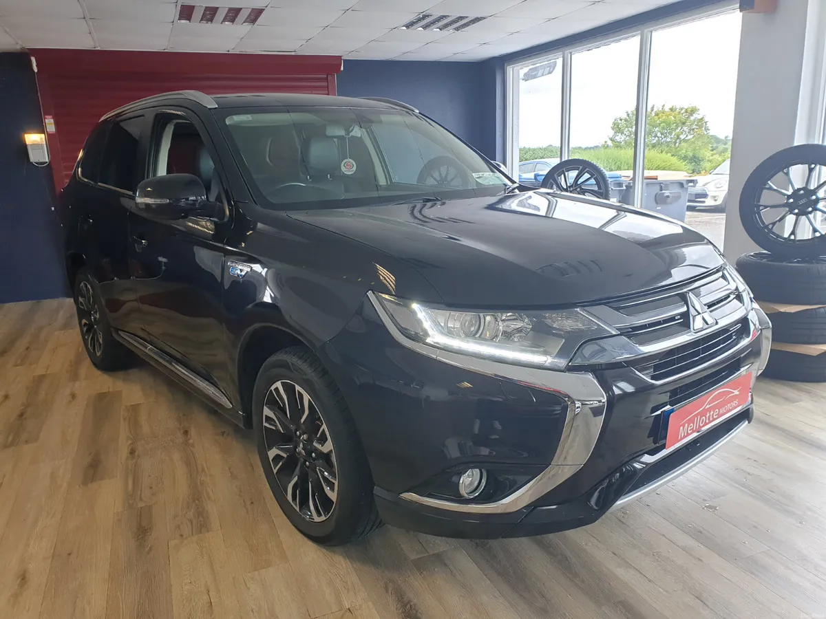 Mitsubishi Outlander 2.0 PHEV INSTYLE - Image 1