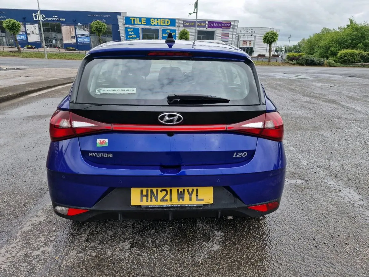 Hyundai i20 - Image 5