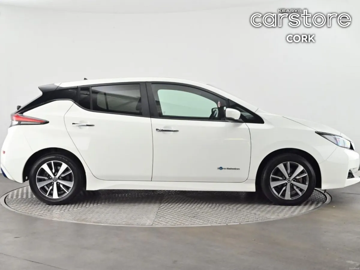 Nissan Leaf Leaf SV 40 kWh - Image 2