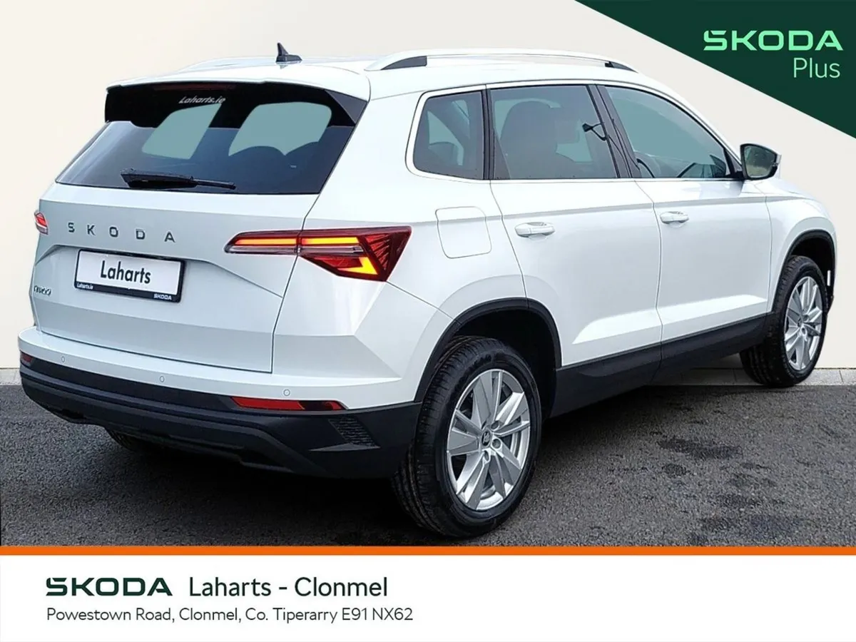 Skoda Karoq SELECTION 2.0TDI 115HP EX DEMO MASSIVE - Image 3