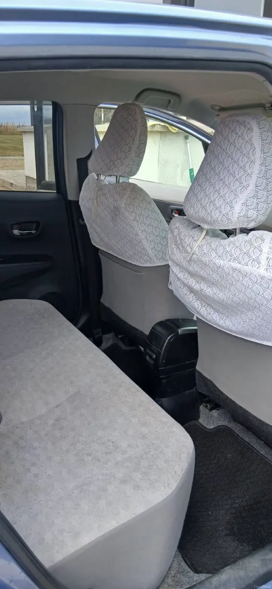 Toyota Vitz 2011 - Image 6