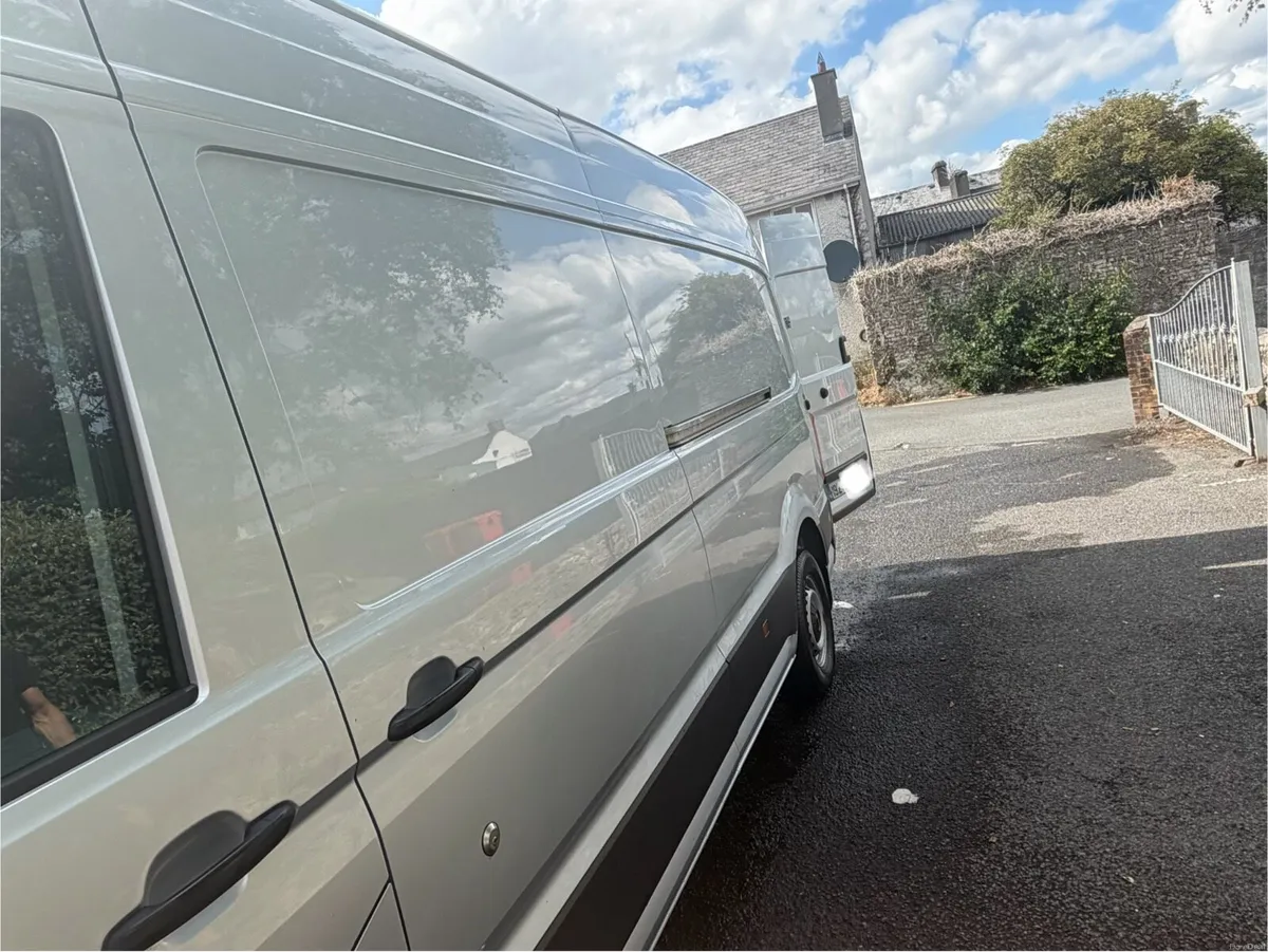 Man van 2019 - Image 3