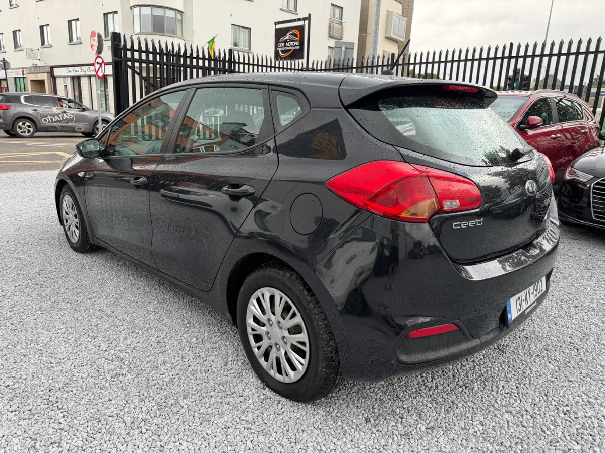 2013 (131) Kia Cee’d 1.4 CRDI EX - Image 5