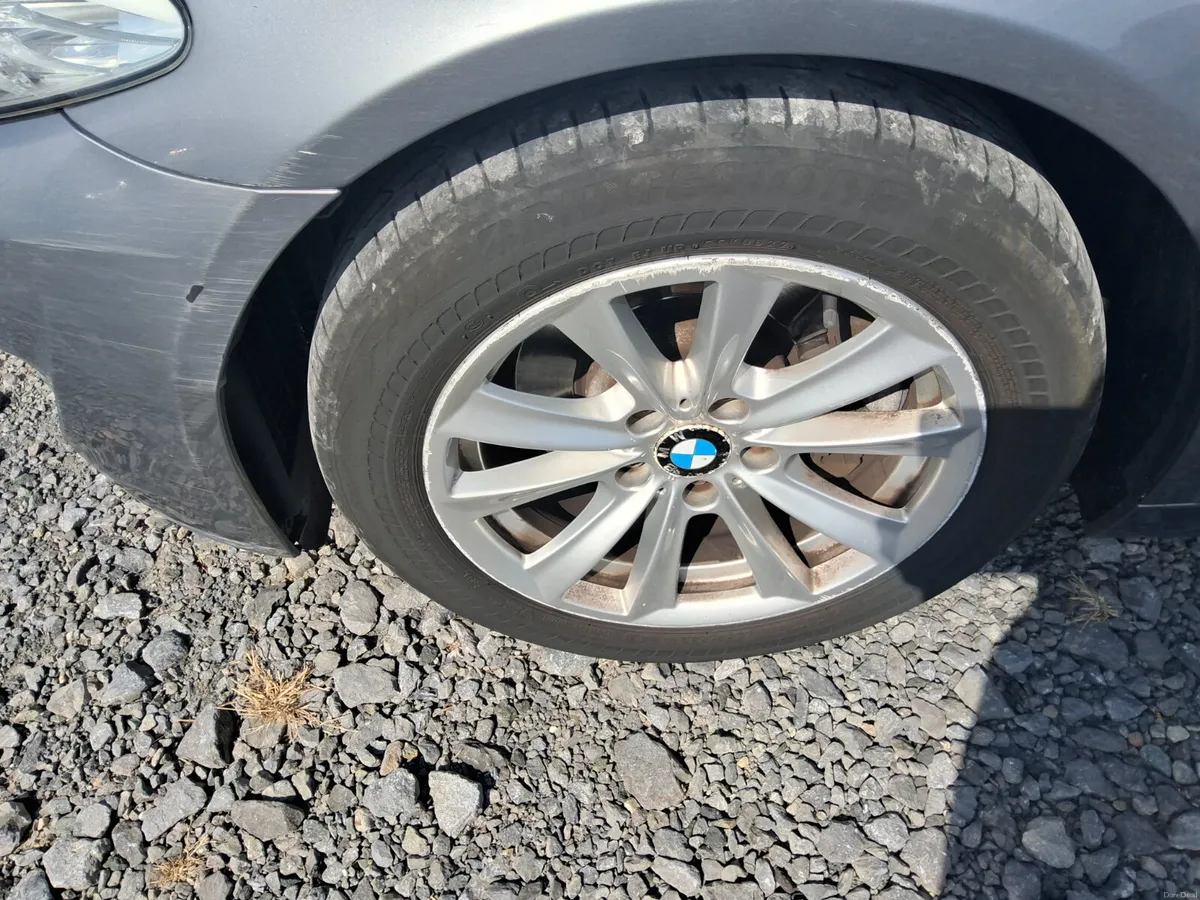 BMW 5-Series 2013 - Image 5