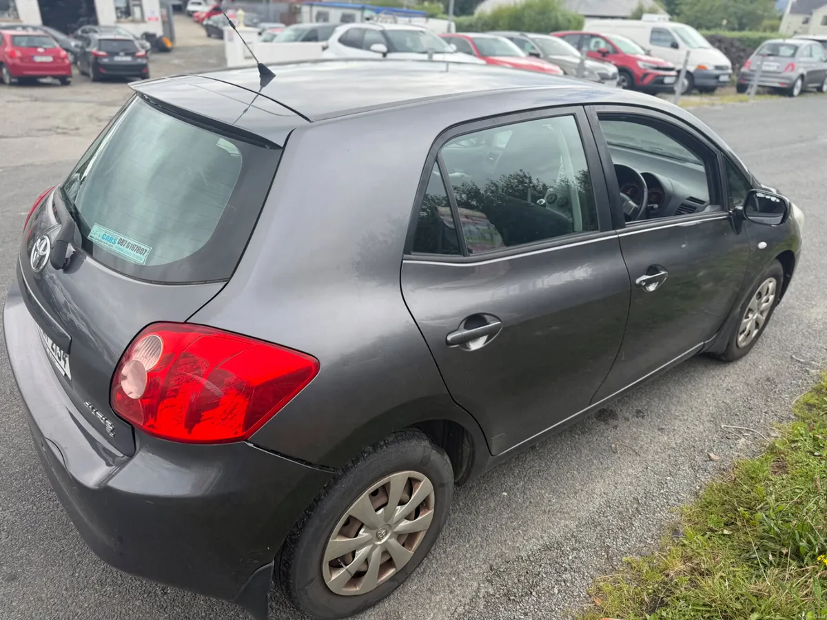 Toyota Auris 2009 - Image 6