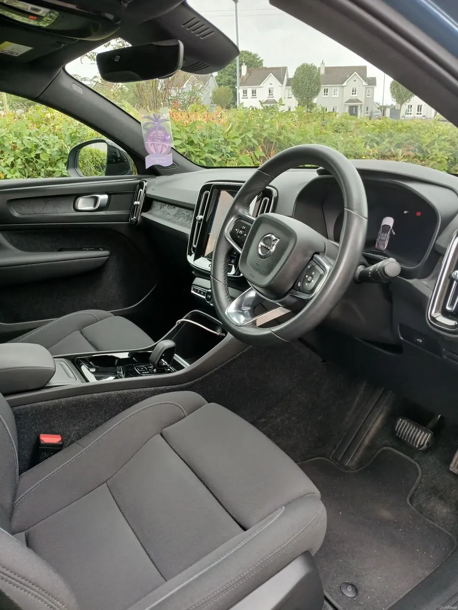 2023 VOLVO C40 Recharge PLUS - Pan Roof - 228BHP - Image 4