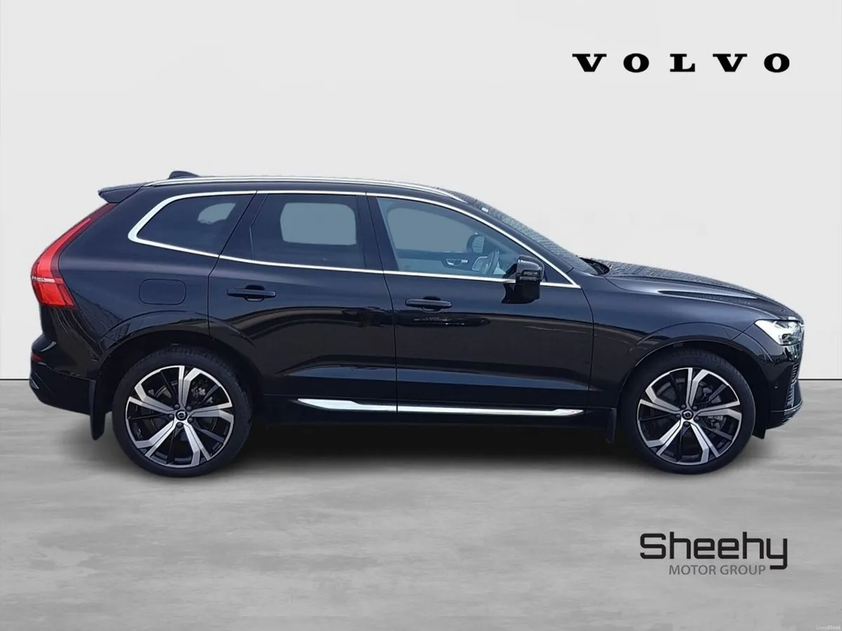 Volvo XC60 T6 PHEV AWD ULTRA - Image 3
