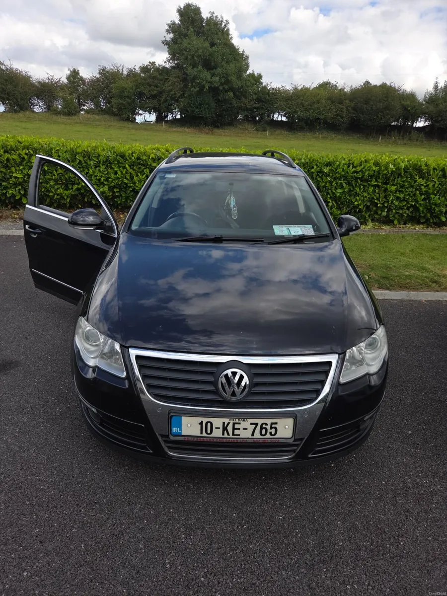 Volkswagen Passat 2010 - Image 4