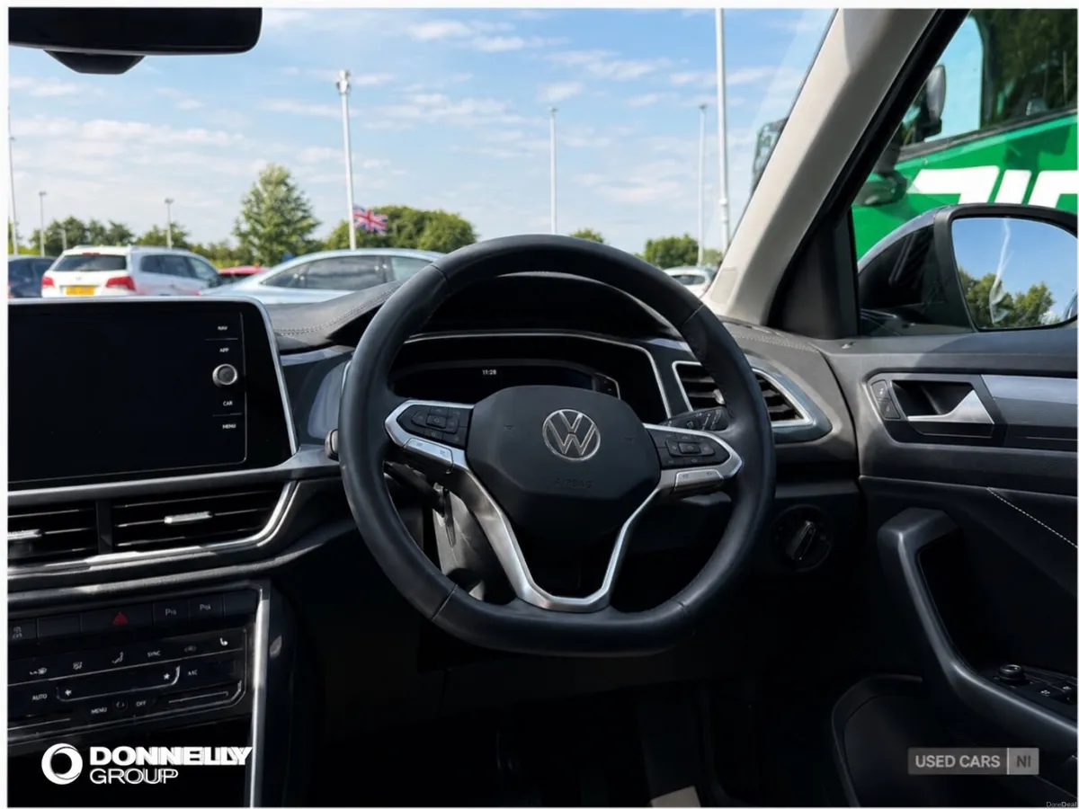 Volkswagen T-roc Hatchback Style - Image 5