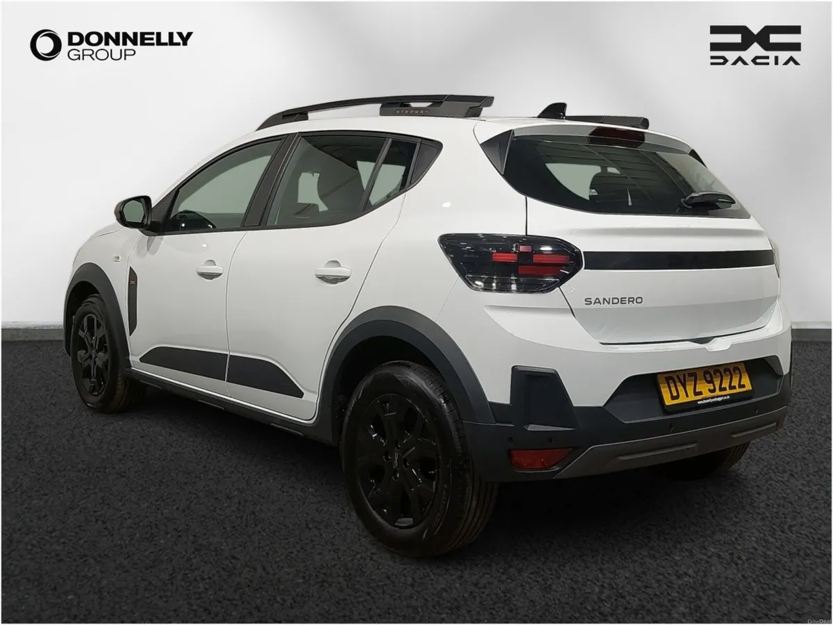 Dacia Sandero Stepway Hatchback Extreme - Image 2
