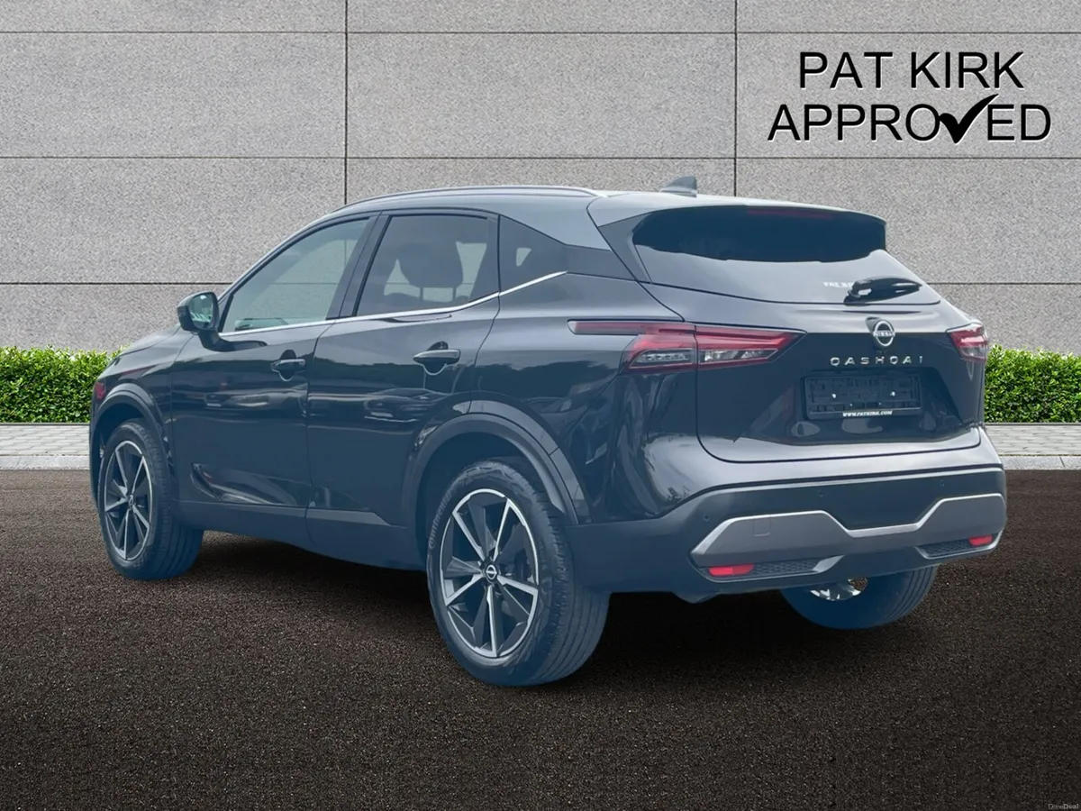 Nissan Qashqai Hatchback Tekna - Image 2