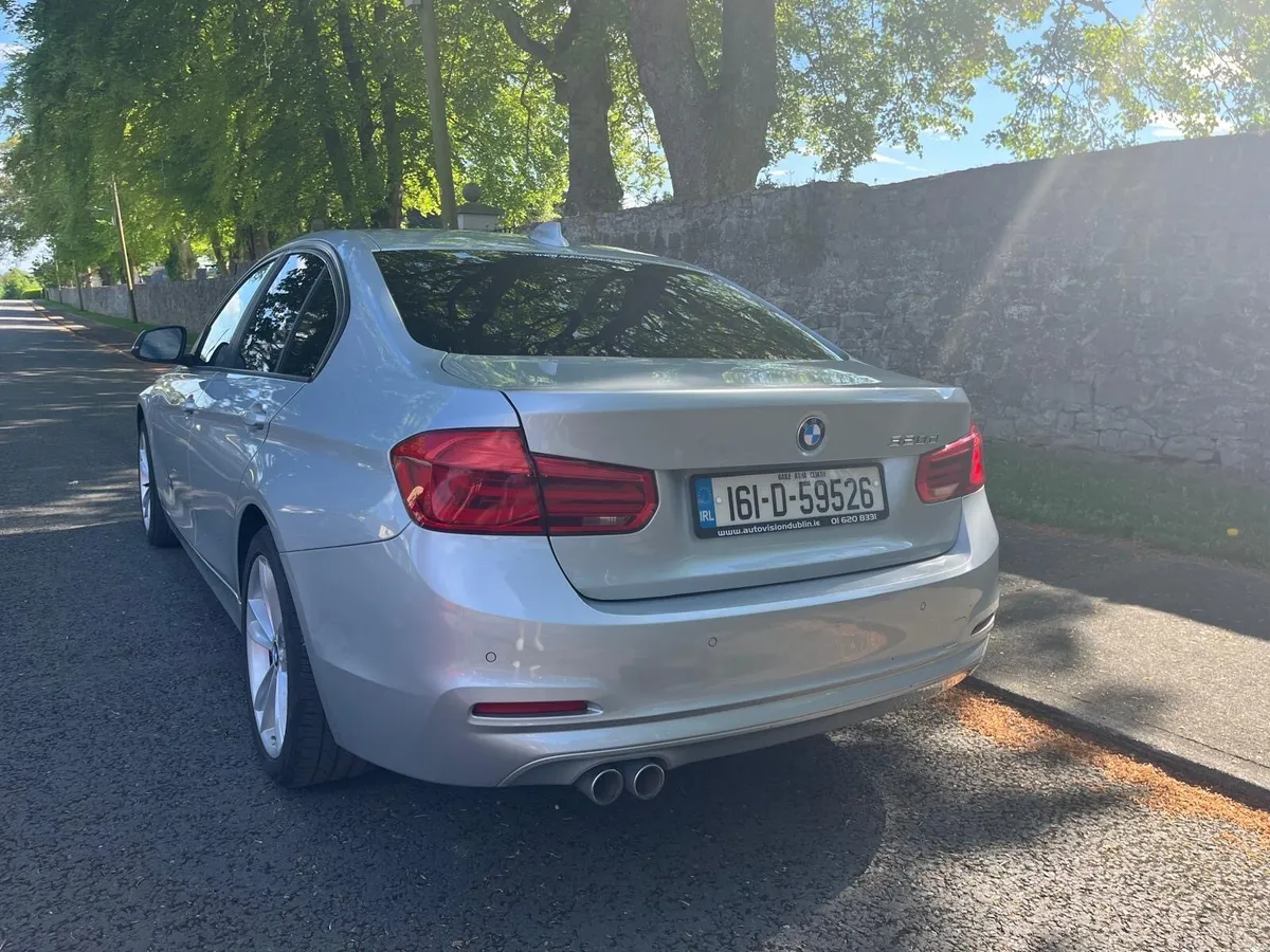 BMW 3 Series - Image 4