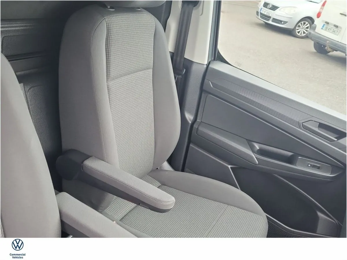 Volkswagen Caddy CARGO EDITION 2.0TDI 122HP AUTOMA - Image 4