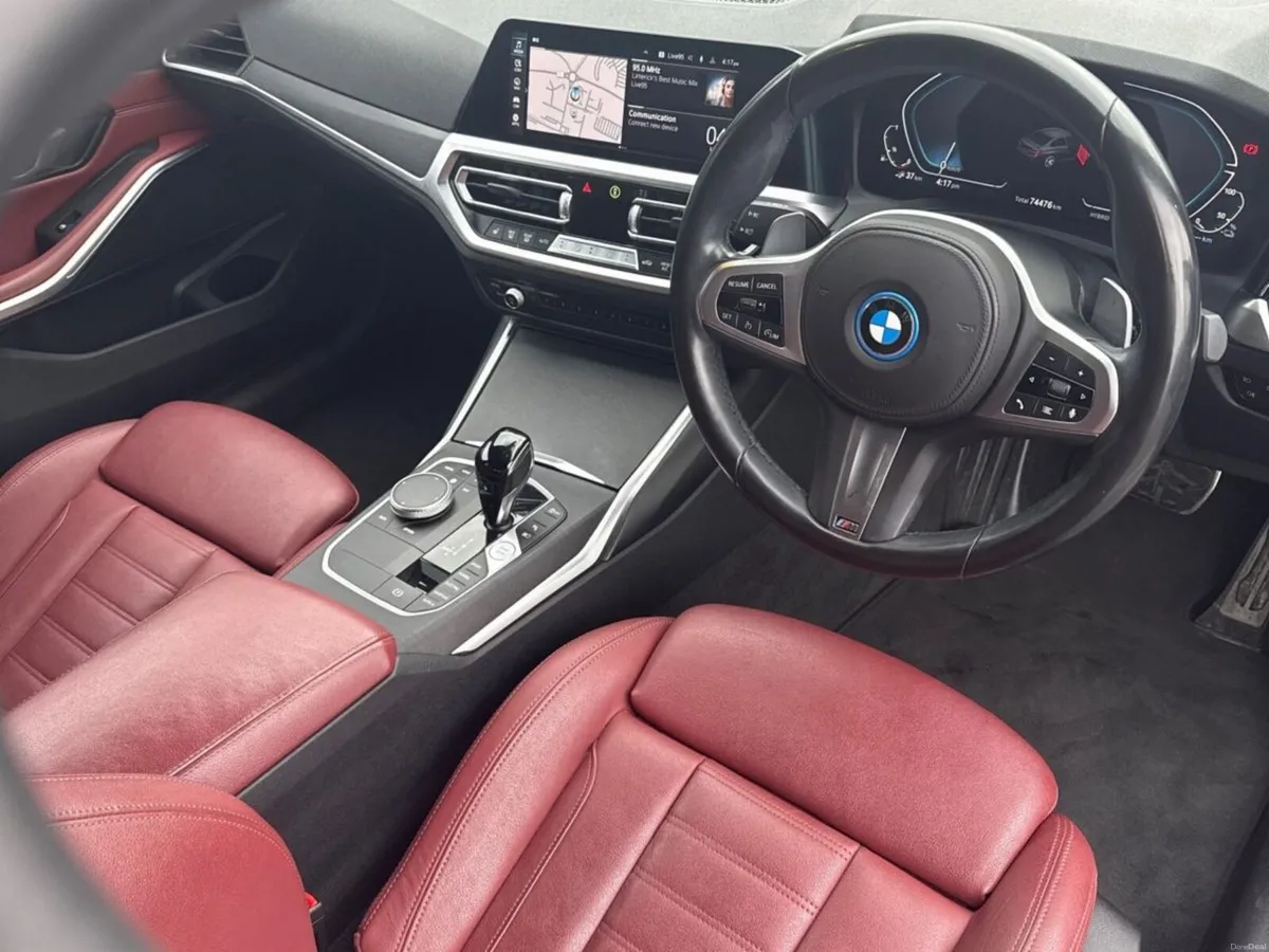 BMW 3-Series 330e M Sport Saloon - Image 6