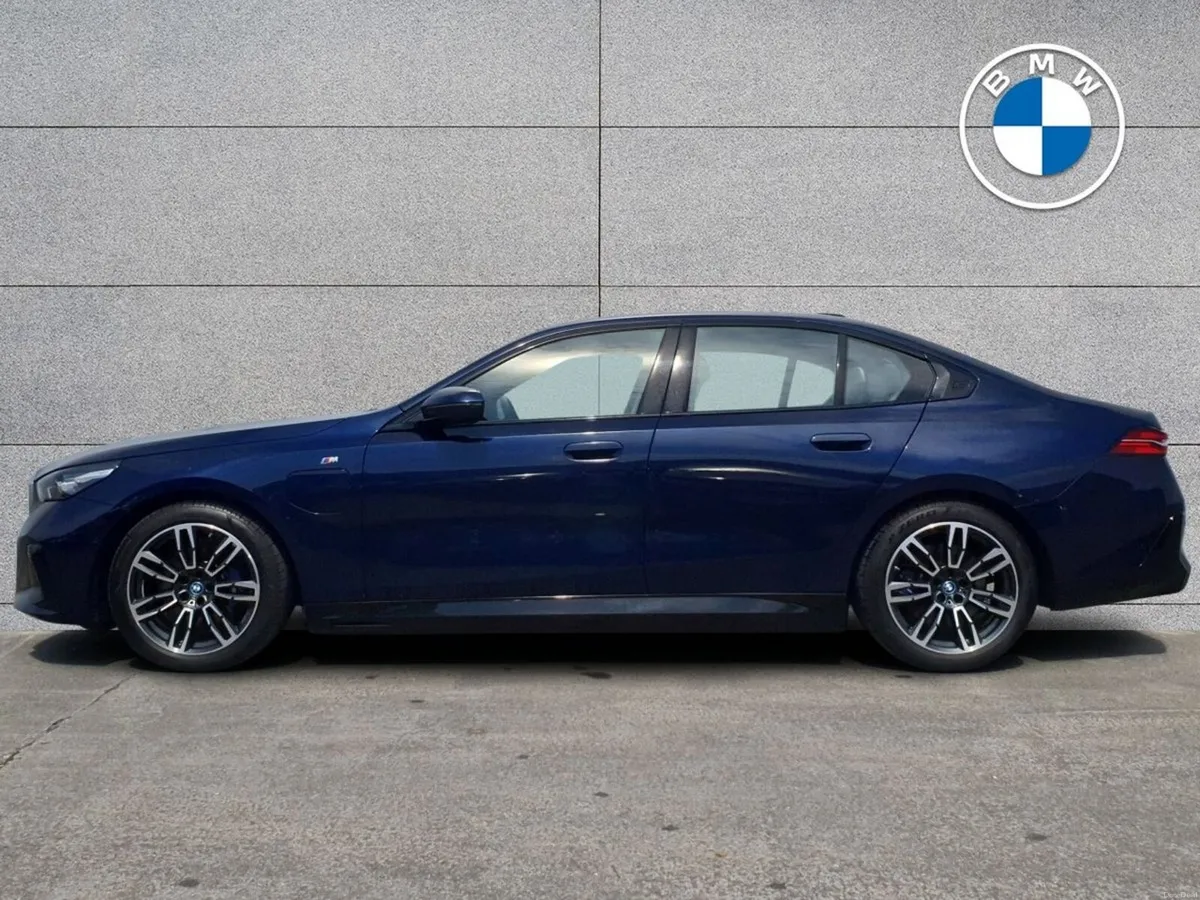 BMW 5-Series 530e M Sport Saloon - Image 3