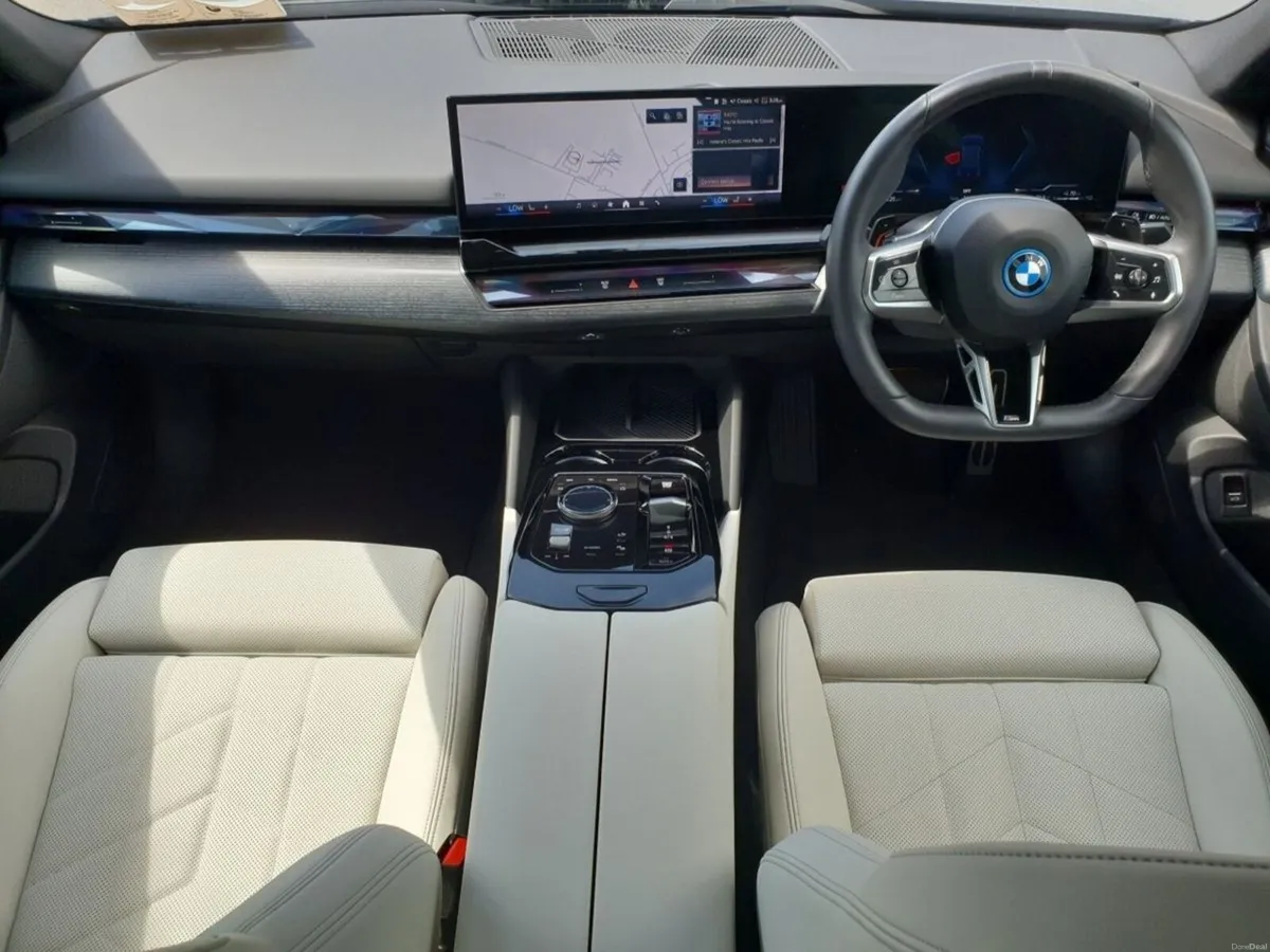 BMW 5-Series 530e M Sport Saloon - Image 4