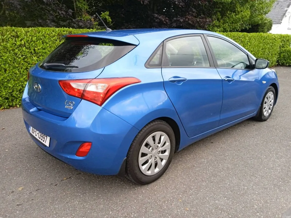 HYUNDAi i30 CORK - Image 2
