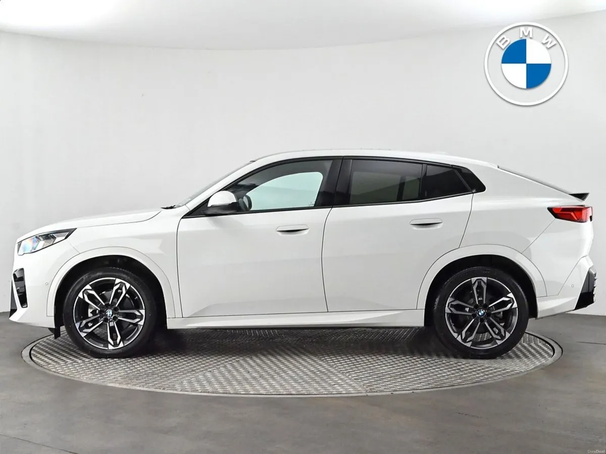 BMW iX2 eDrive20 M Sport - Image 3