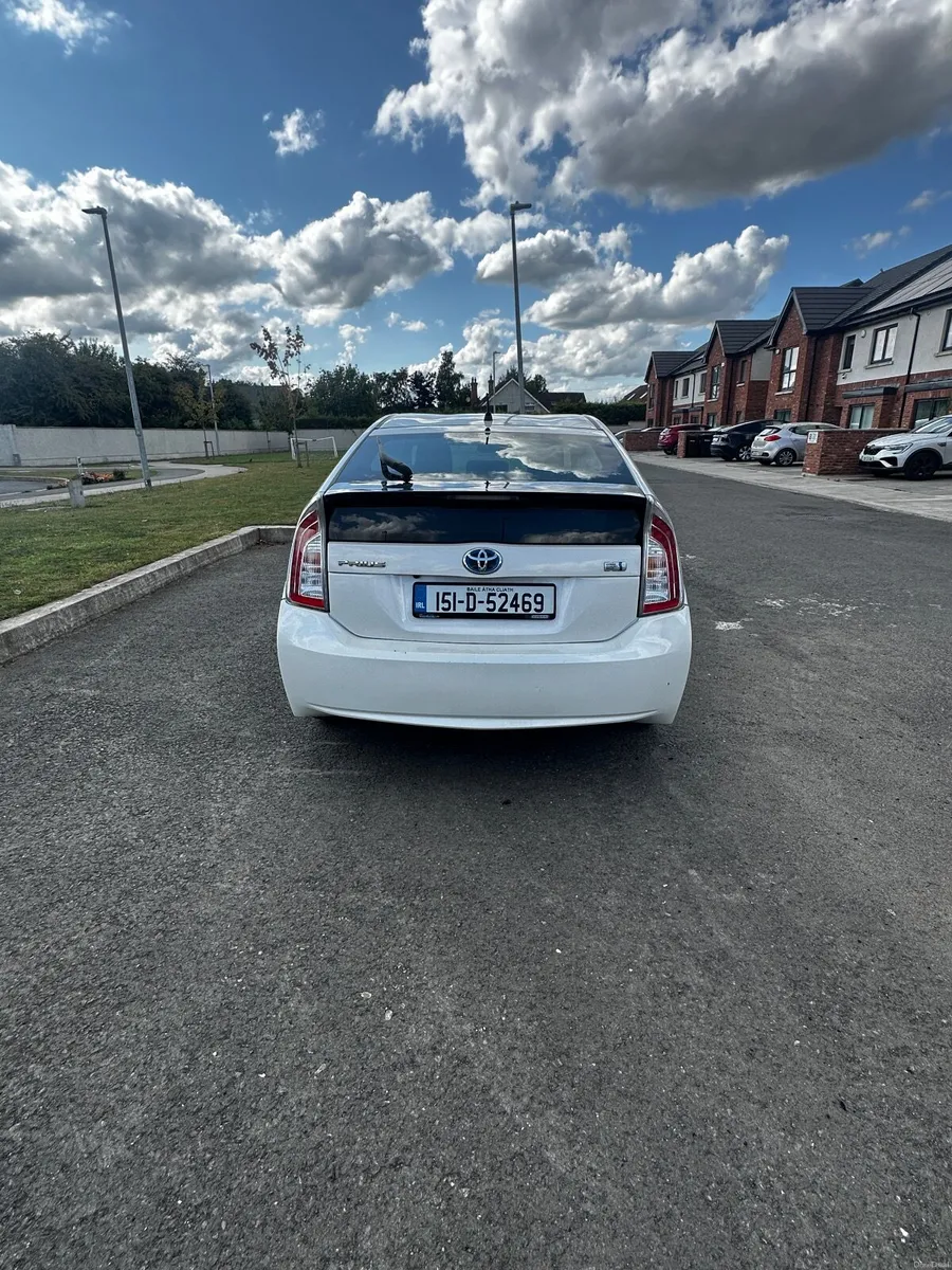 Toyota Prius 2015 - Image 3