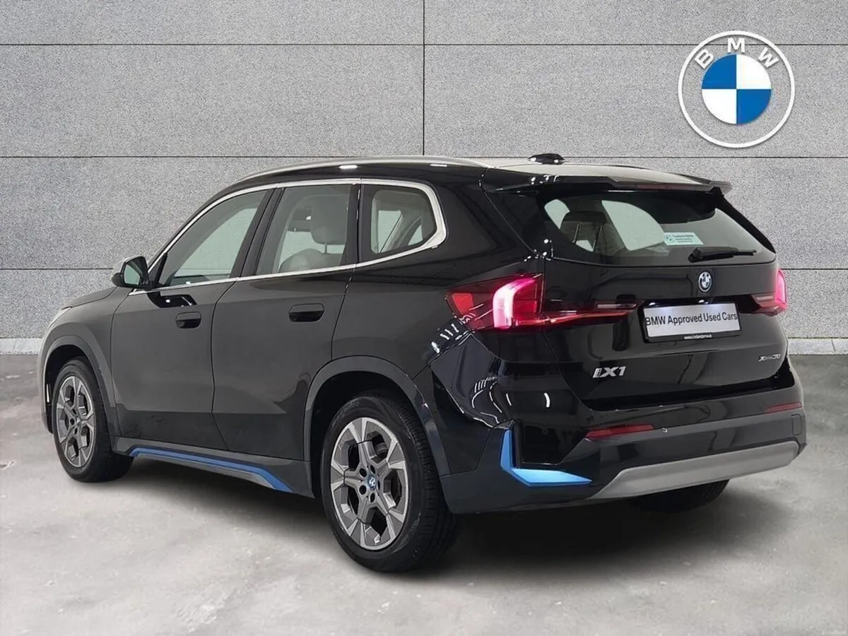 BMW iX1 xDrive30 xLine - Image 2