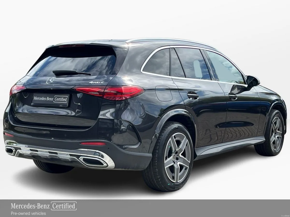 Mercedes-Benz GLC 300E AMG Line Plus 4MATIC MHEV S - Image 3