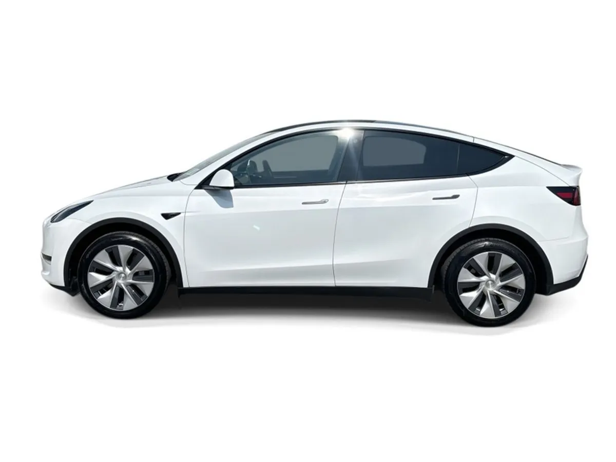 Tesla Model Y LONG RANGE AWD - Image 6