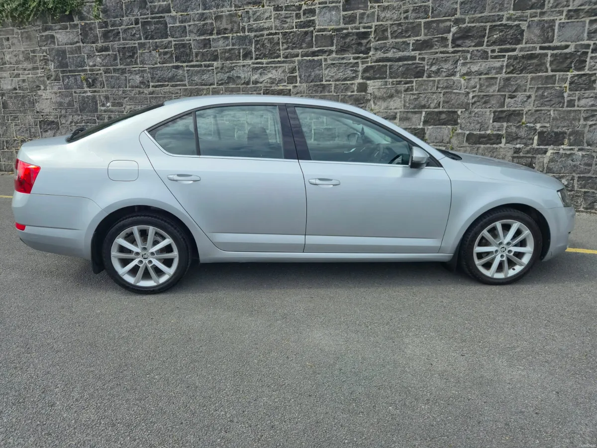 152 Skoda Octavia 1.6 TDI STYLE! FSH! T/belt done - Image 6