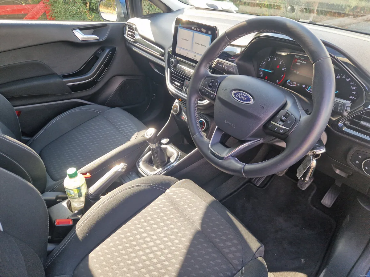 Ford Fiesta  1.1 TITANIUM 2019 - Image 6