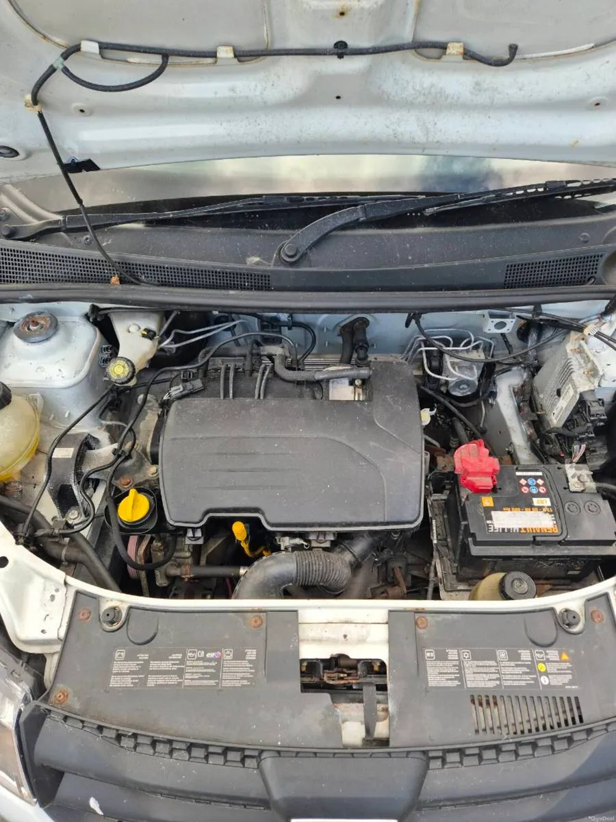 142 DACIA SANDERO 1.1 - Image 6