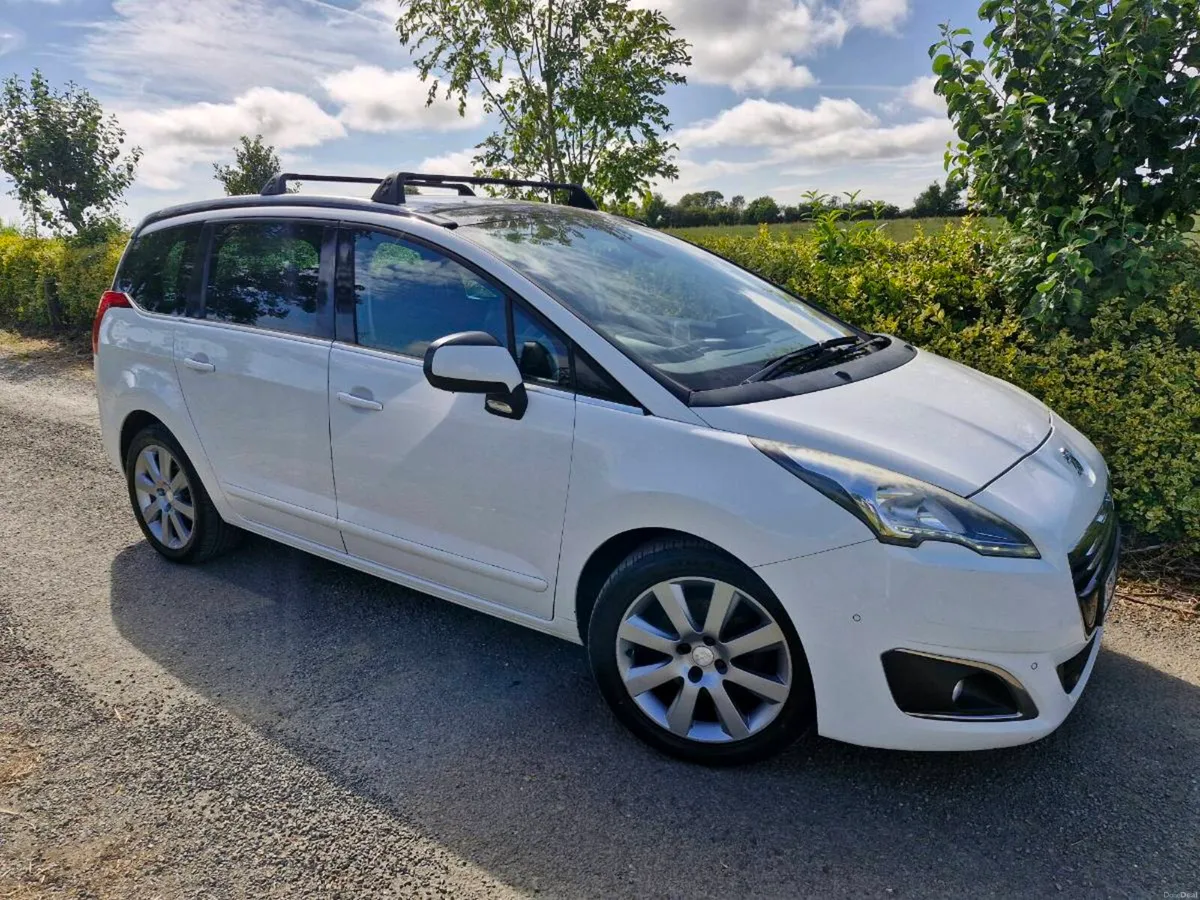 Peugeot 5008 7 seater - Image 1